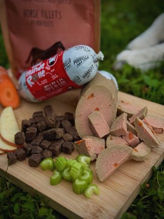 🐶 PURBELLO – keď 90:8:2 dáva zmysel. 🥩 90 % mäsa 🥕 8 % zeleniny 🧂 2 % minerálov ➡️ Bez obilia, bez cukru, bez zbytočností....